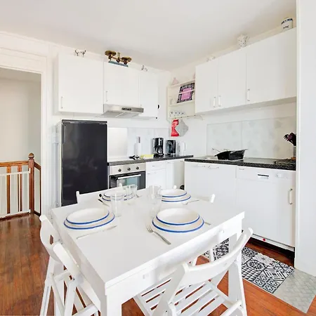 Harbor View Hideaway *