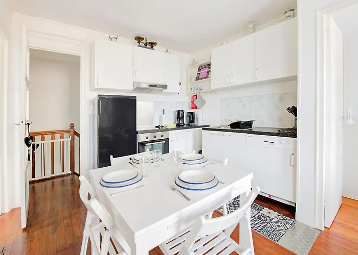 Harbor View Hideaway *